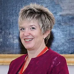 Elvira Kovács